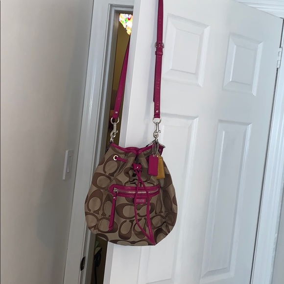 Coach pink hobo bag - Picture 2 of 6